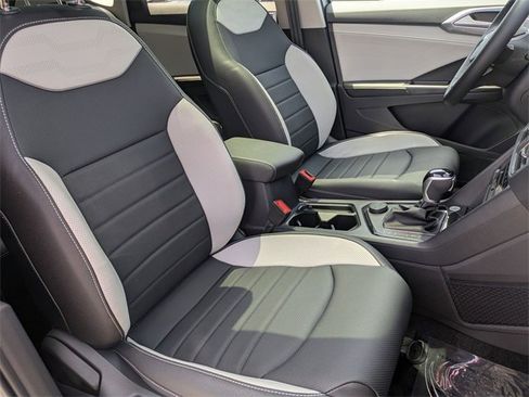 New 2025 Volkswagen Taos SEL image 23