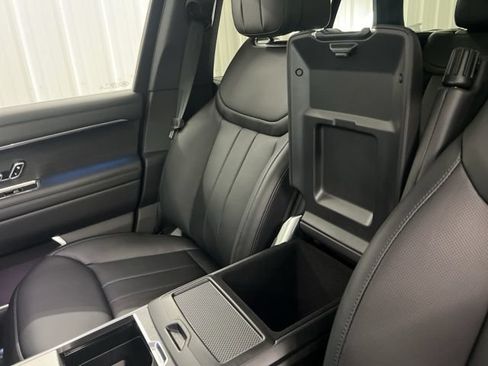 Used 2025 Land Rover Range Rover SE AWD/4WD image 33