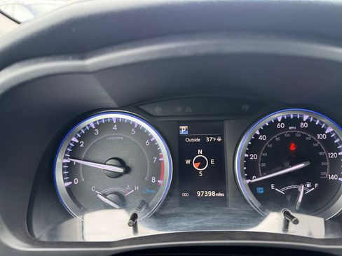 Used 2019 Toyota Highlander XLE image 26