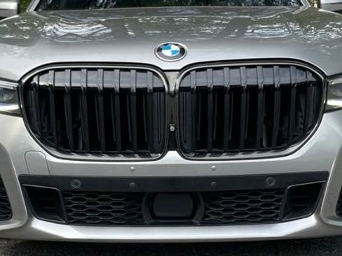 Used 2020 BMW 750i xDrive AWD/4WD image 11