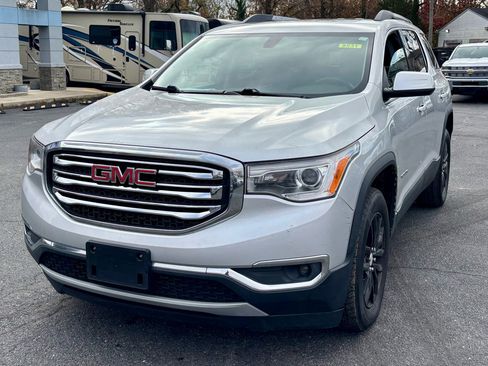 Used 2019 GMC Acadia SLT image 2