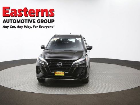 Used 2024 Nissan Kicks SR image 52