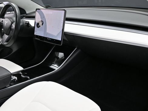 Used 2018 Tesla Model 3 Performance image 35