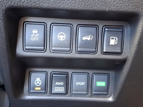 Used 2019 Nissan Rogue SV w/ Premium Package image 27