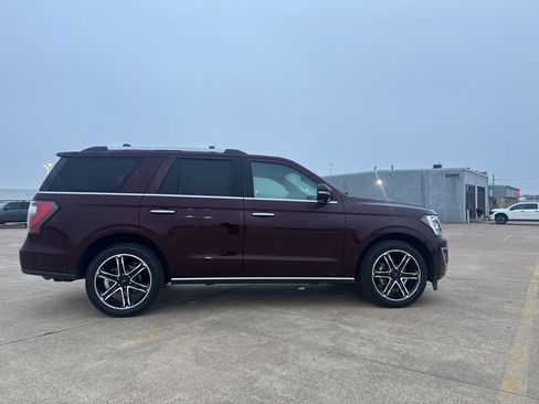 Used 2021 Ford Expedition Limited image 30