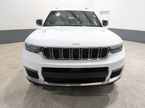 Used 2025 Jeep Grand Cherokee L Limited w/ Trailer Tow Package AWD/4WD image 8