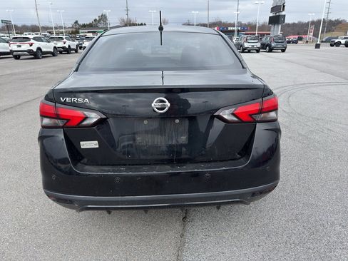 Used 2020 Nissan Versa S image 4