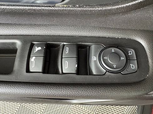 Used 2018 GMC Terrain SLE FWD image 18