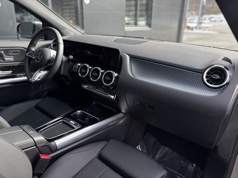Used 2026 Mercedes-Benz GLA 250 4MATIC image 51