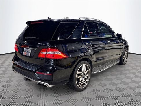 Used 2012 Mercedes-Benz ML 63 AMG 4MATIC image 6