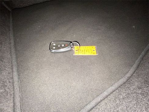 Used 2024 Chevrolet Malibu LT image 30