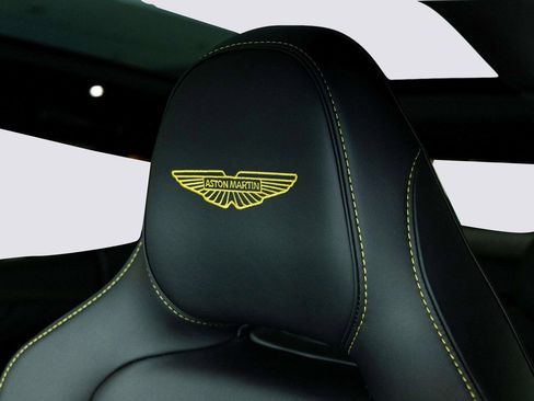 New 2026 Aston Martin DBX 707 image 17