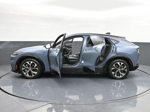 Used 2023 Ford Mustang Mach-E Premium image 39