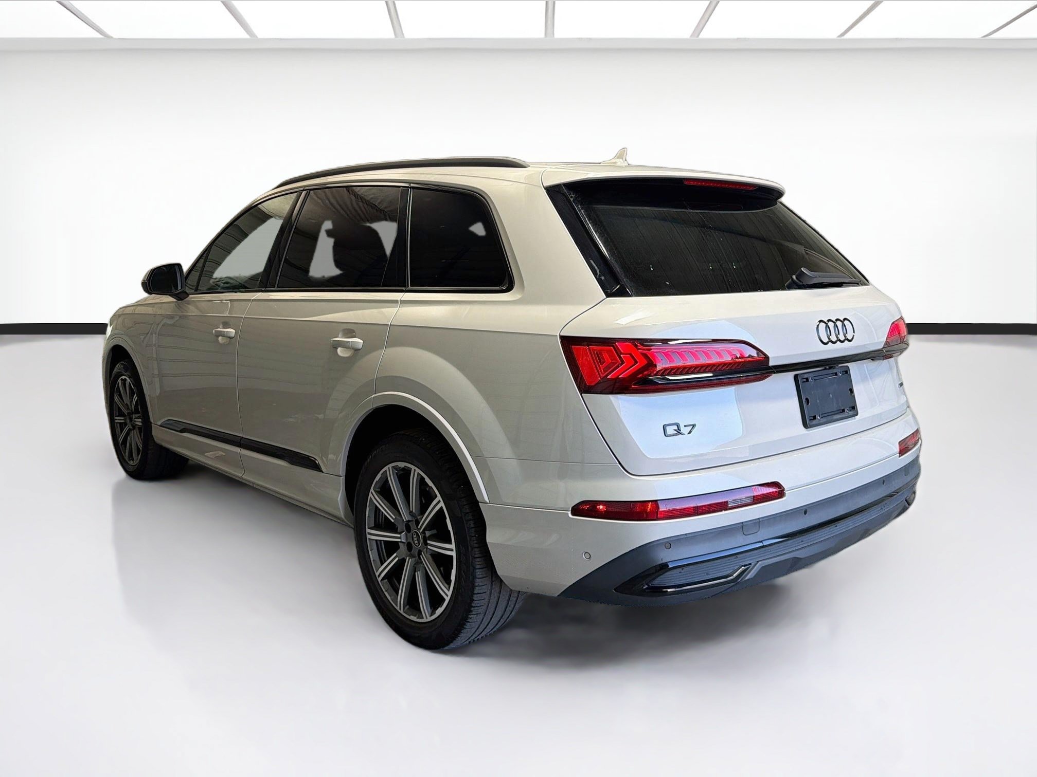 Used 2023 Audi Q7 2.0T Premium Plus w/ Premium Plus Package AWD/4WD image 6