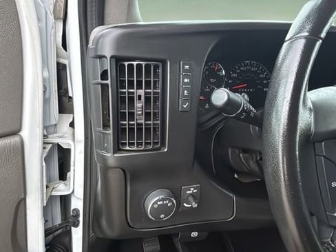 Used 2023 GMC Savana 2500 w/ Driver Convenience Package image 21