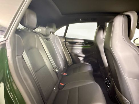 Certified 2025 Porsche Macan 4 Electric AWD/4WD image 17