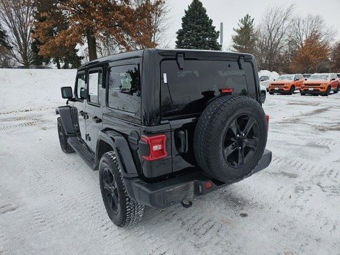 Used 2023 Jeep Wrangler Unlimited Sahara image 3