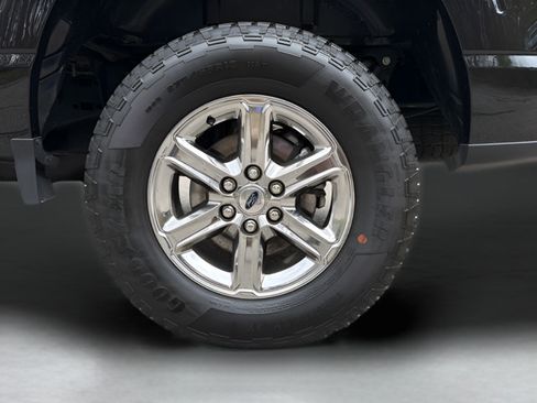 Used 2025 Ford F150 XLT w/ Equipment Group 301A Standard AWD/4WD image 19