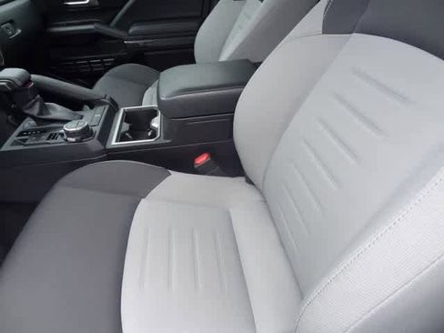 Used 2025 Toyota Tacoma TRD Off-Road image 6