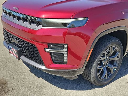 New 2026 Jeep Grand Wagoneer Limited AWD/4WD image 11