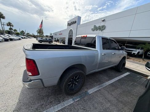 Used 2018 RAM 1500 Classic SLT AWD/4WD image 8