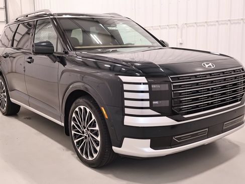 Used 2026 Hyundai Palisade Calligraphy AWD/4WD image 3