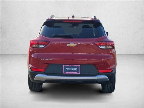 New 2026 Chevrolet TrailBlazer LT w/ LT Cold Weather Package FWD image 8