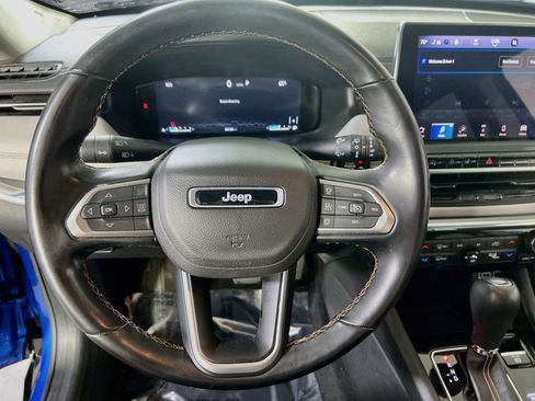 Used 2022 Jeep Compass Limited w/ Elite Group AWD/4WD image 11