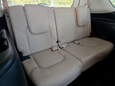 Used 2017 Nissan Armada SL image 31