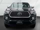 Used 2016 Toyota Tacoma Limited image 2