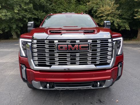 Used 2024 GMC Sierra 2500 Denali w/ Denali Reserve Package AWD/4WD image 3