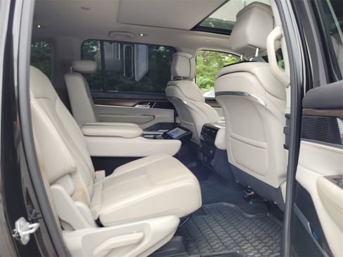 Used 2022 Jeep Grand Wagoneer Series I image 14