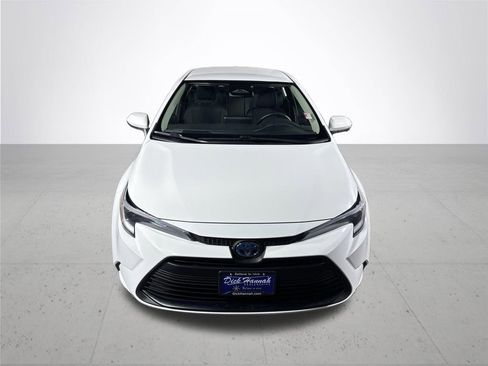 Used 2024 Toyota Corolla LE image 3