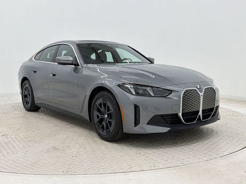 New 2026 BMW i4 eDrive40 w/ Premium Package RWD image 7