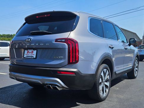 Used 2021 Kia Telluride EX w/ EX Premium Package FWD image 2