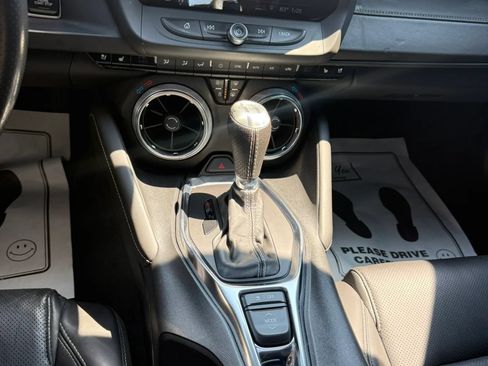 Used 2019 Chevrolet Camaro SS RWD image 13