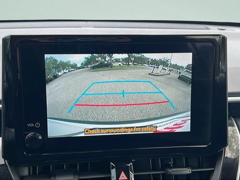 Used 2023 Toyota Corolla Cross LE FWD image 16