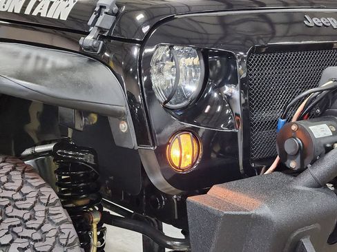 Used 2016 Jeep Wrangler Sport w/ Quick Order Package 24S AWD/4WD image 13