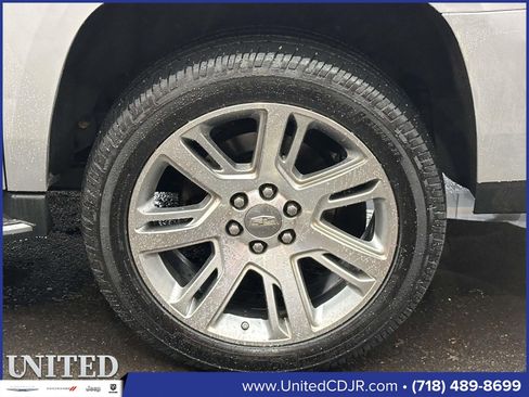 Used 2019 Cadillac Escalade ESV Luxury image 13