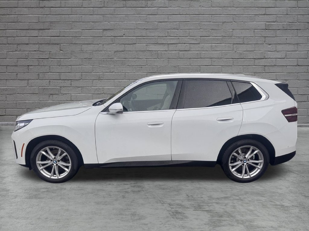 Used 2025 BMW X3 xDrive30i AWD/4WD image 3