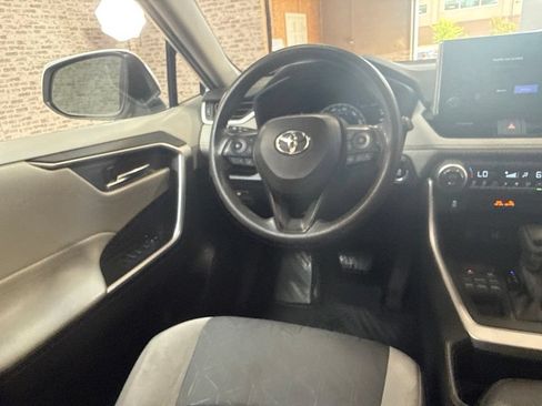Used 2023 Toyota RAV4 XLE AWD/4WD image 19