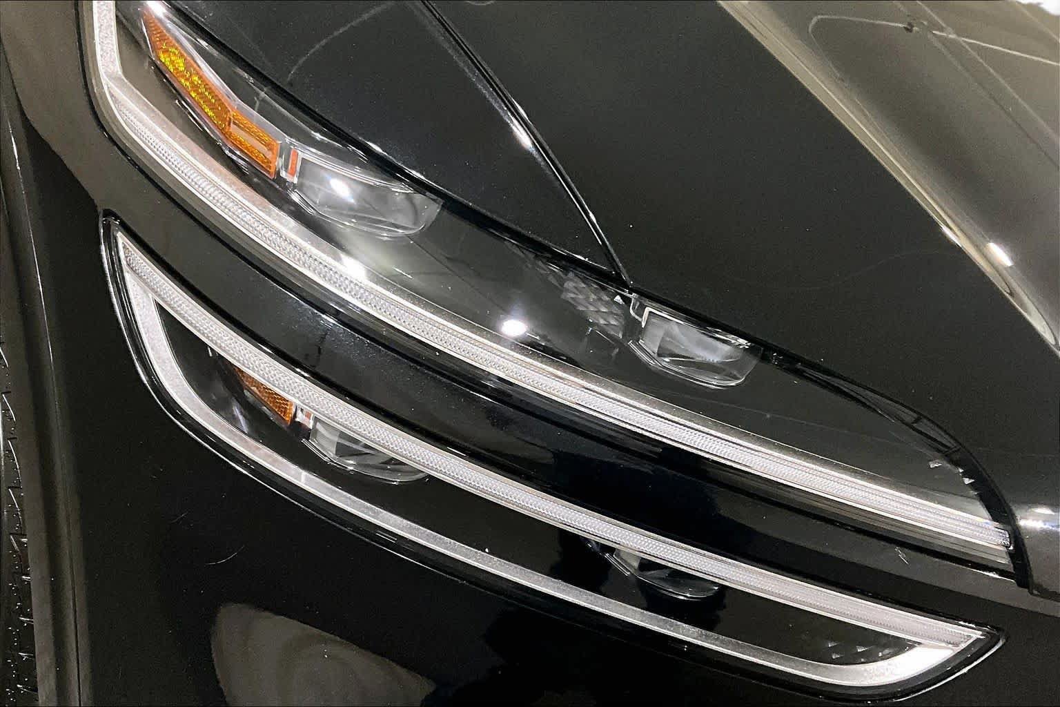 Used 2023 Genesis GV70 2.5T AWD/4WD image 25