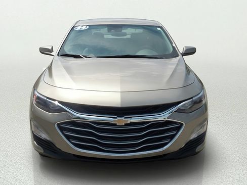 Used 2024 Chevrolet Malibu LT FWD image 2