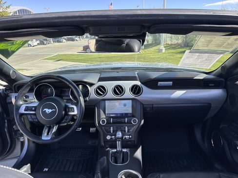 Used 2022 Ford Mustang Premium RWD image 18