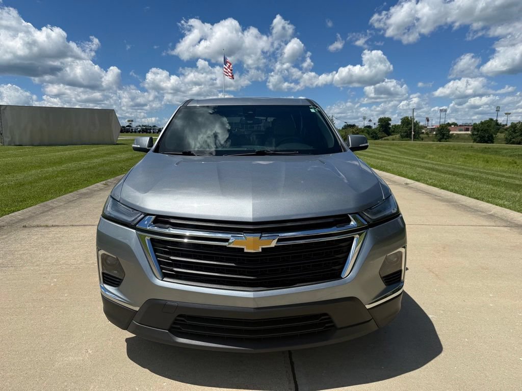 Used 2023 Chevrolet Traverse LS w/ Safety Package FWD image 10