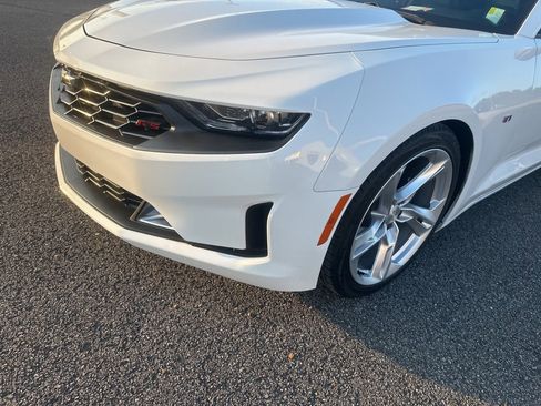 Used 2021 Chevrolet Camaro LT w/ RS Package image 9