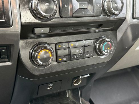 Used 2018 Ford F250 XLT w/ XLT Value Package image 28