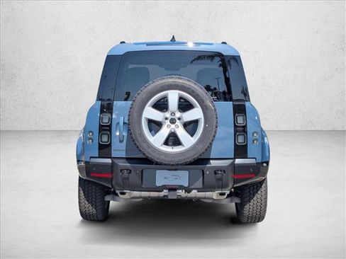New 2026 Land Rover Defender 110 X-Dynamic SE AWD/4WD image 8