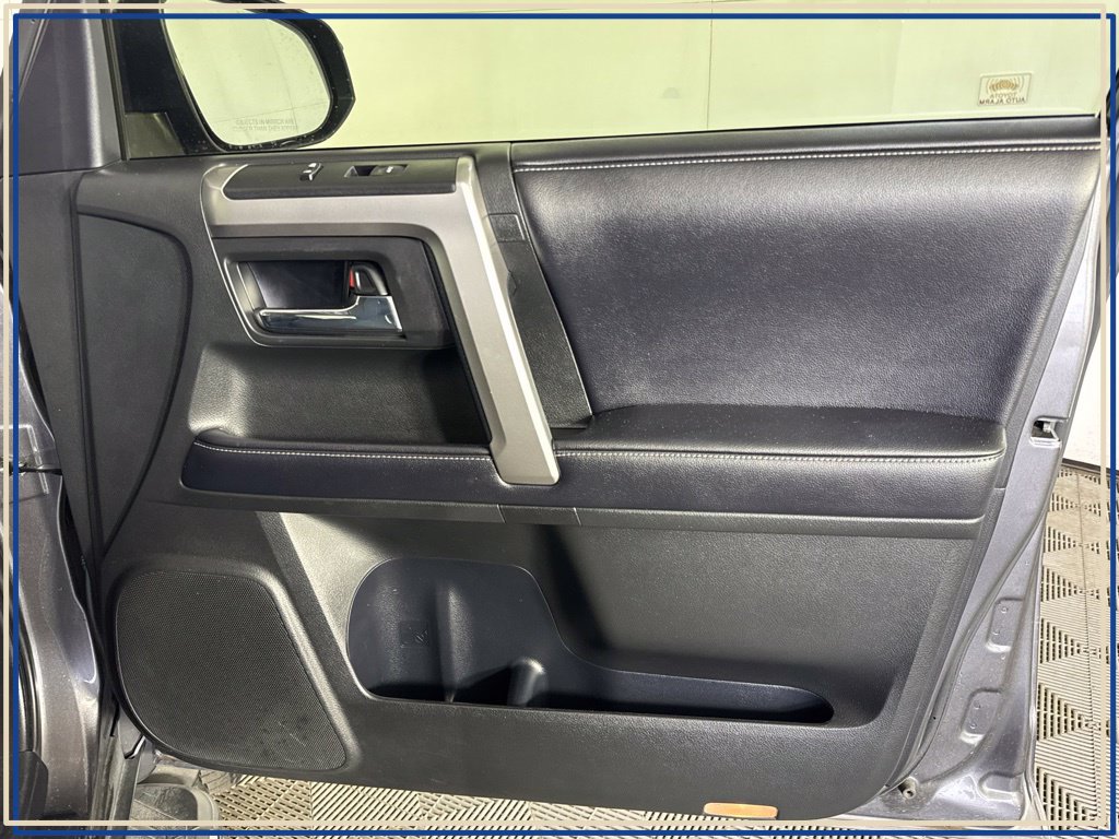 Used 2018 Toyota 4Runner SR5 Premium AWD/4WD image 46