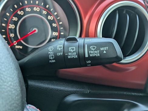 Used 2021 Jeep Wrangler Unlimited Rubicon AWD/4WD image 32